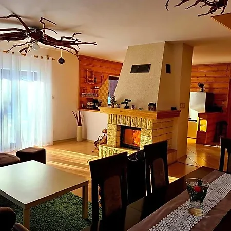Forest House Hotell *