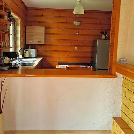 Forest House Hotell *